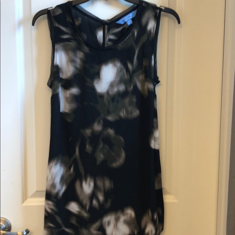 Simply Vera flowy tank NWOT